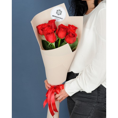 Купить на заказ Букет из 7 красных роз с доставкой в Кентау