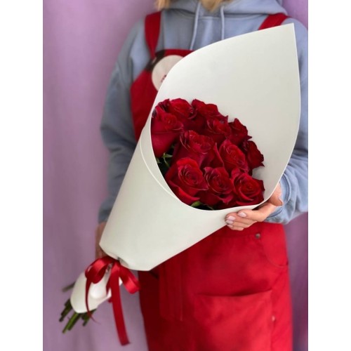 Купить на заказ 15 красных роз с доставкой в Кентау