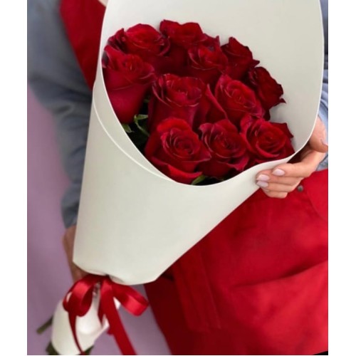 Купить на заказ Букет из 11 красных роз с доставкой в Кентау