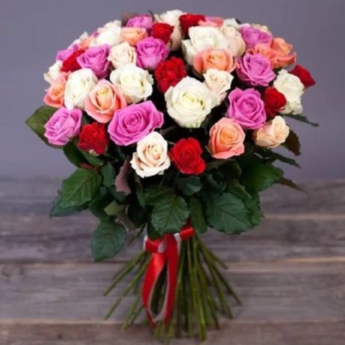 Купить на заказ Букет из 31 розы (микс) с доставкой в Кентау
