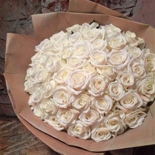 Купить на заказ Букет из 101 белой розы с доставкой в Кентау